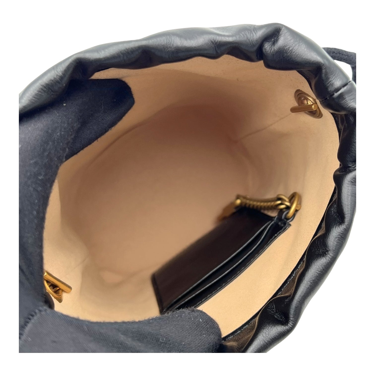 GG Marmont Bucket Bag Black in Calfskin, Gold hardware