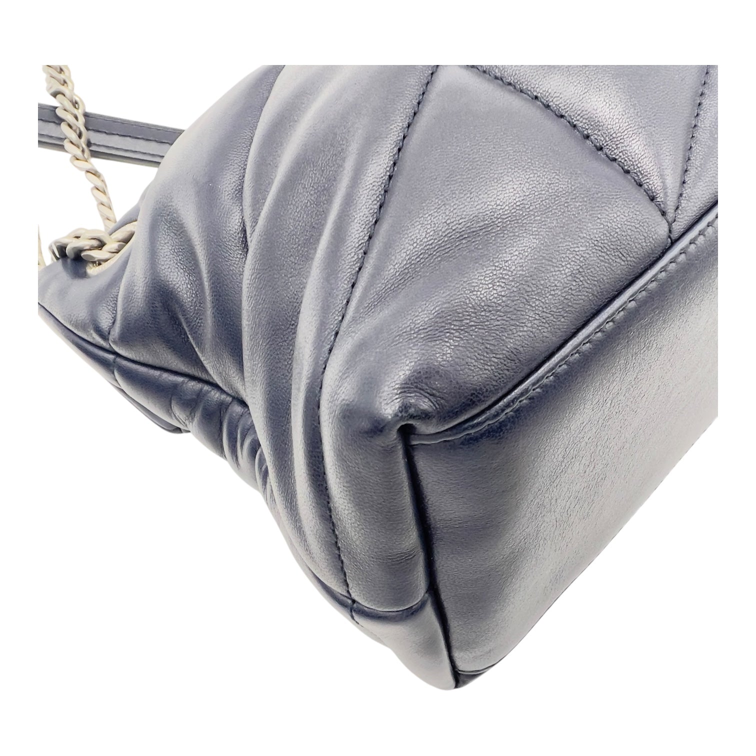 Puffer Medium Blue Shoulder Bag in Lambskin, Silver hardware
