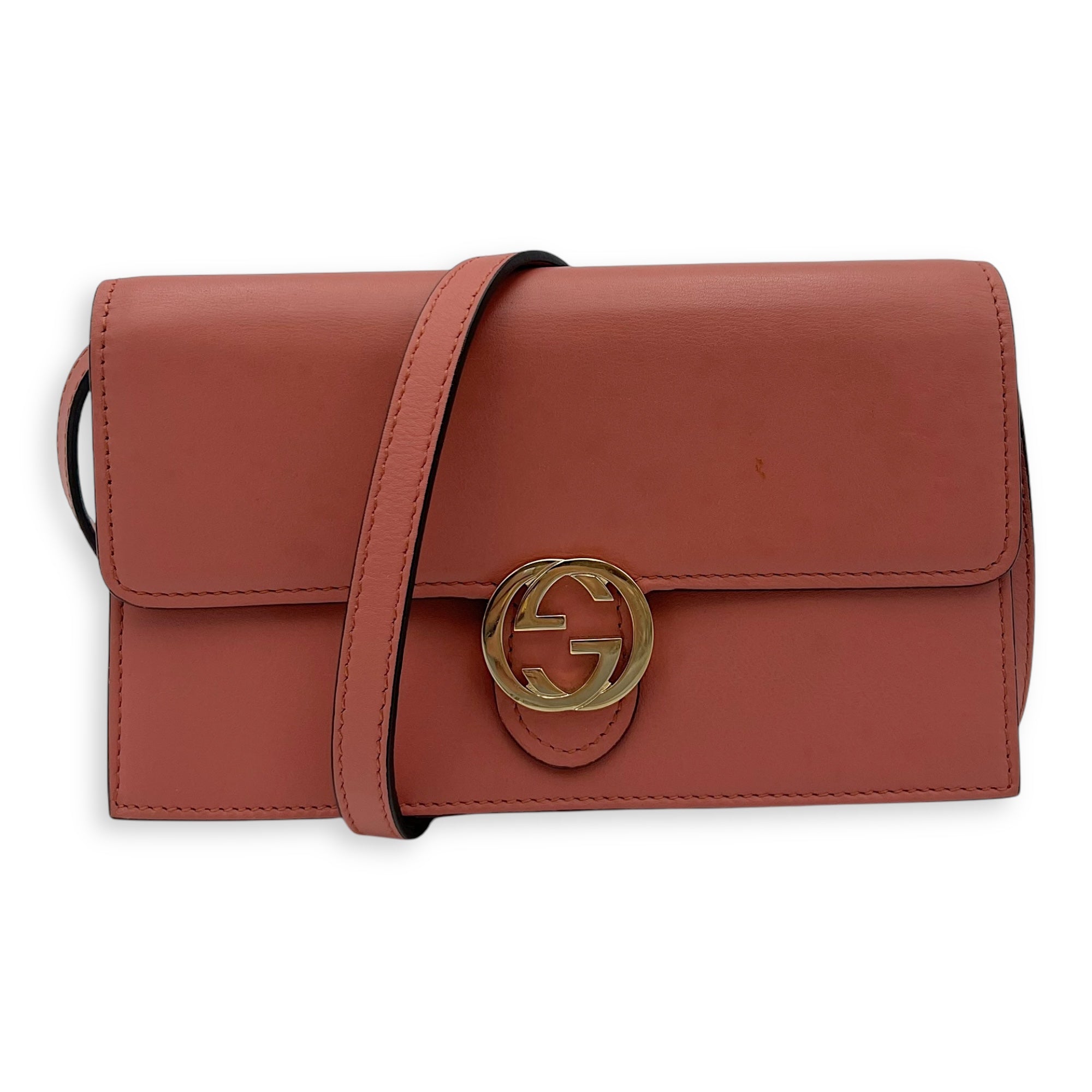 Interlocking G Crossbody Bag Red in Calfskin, Gold hardware