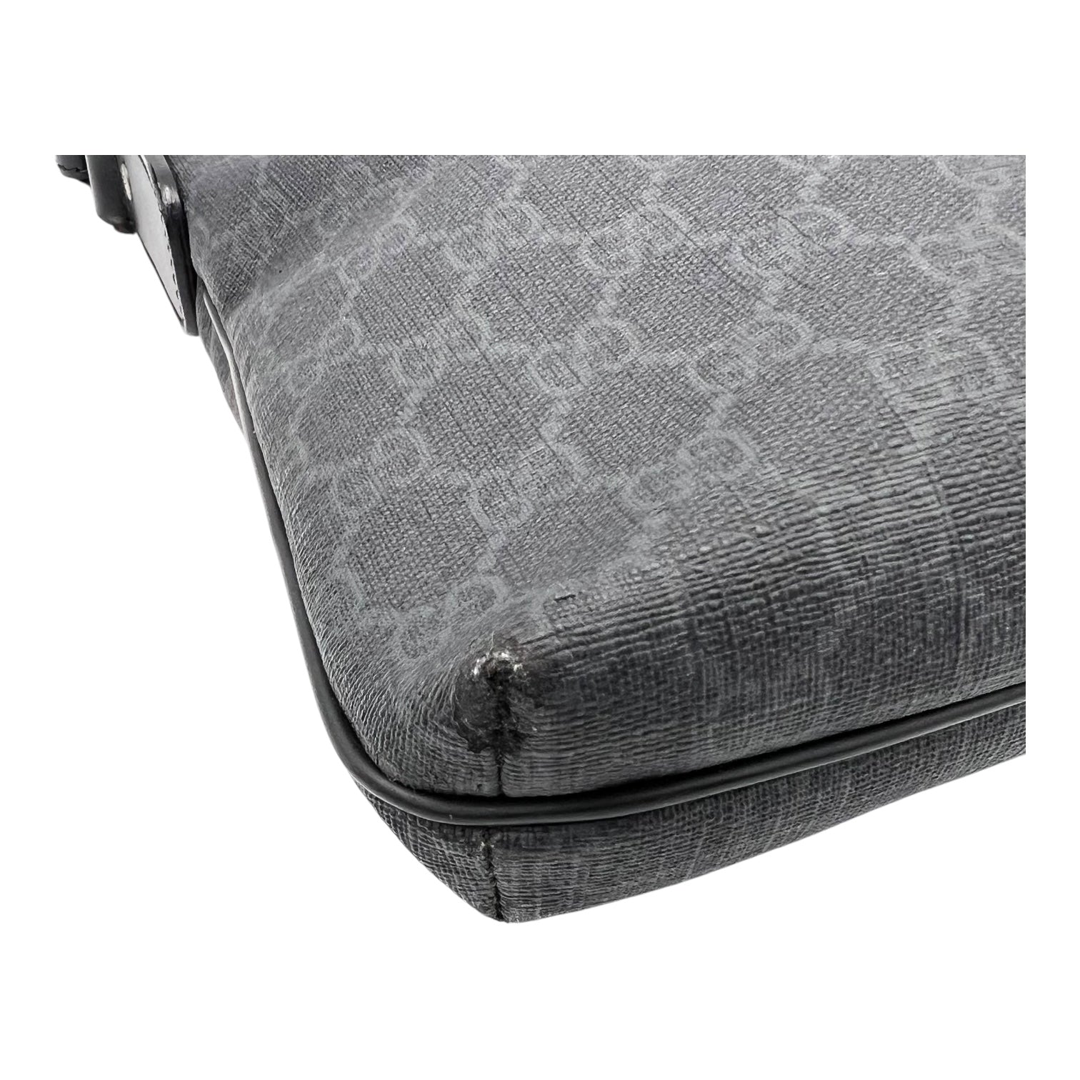 GG Supreme Black Messenger in Coated Canvas, Ruthenium hardware