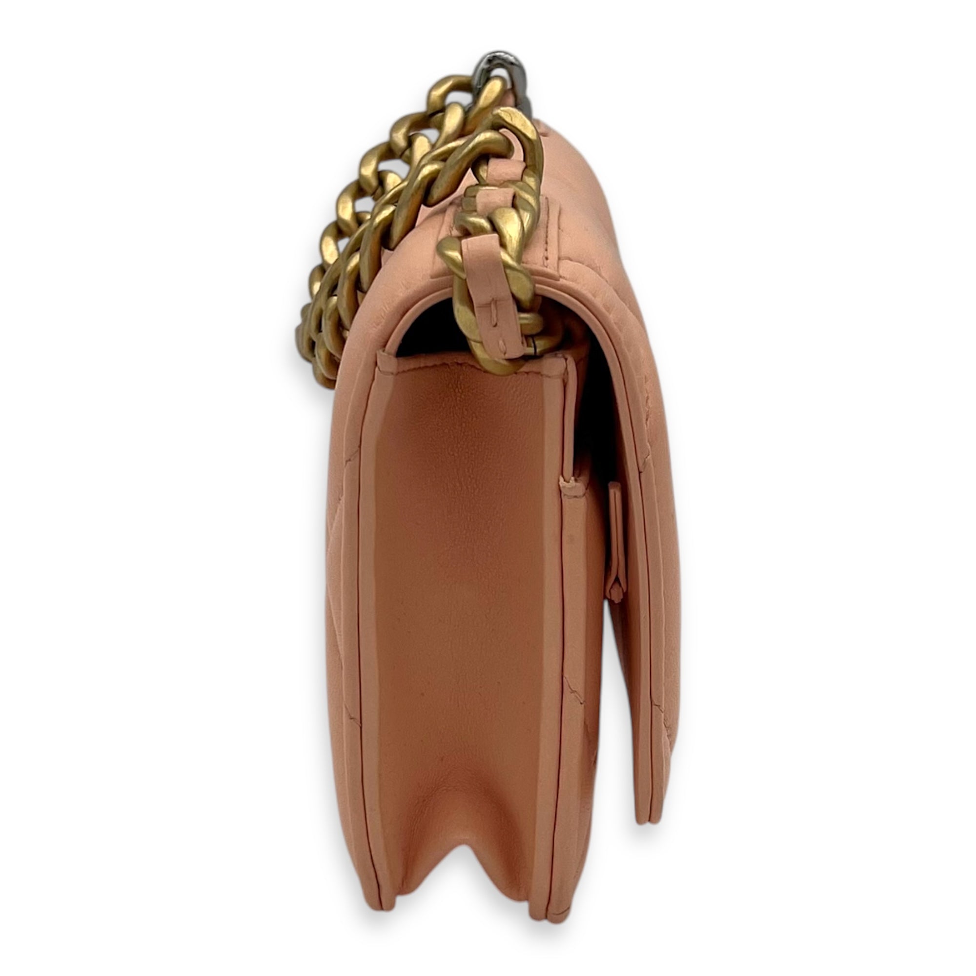 C19 Wallet On Chain Peach in Lambskin, Mixed hardware
