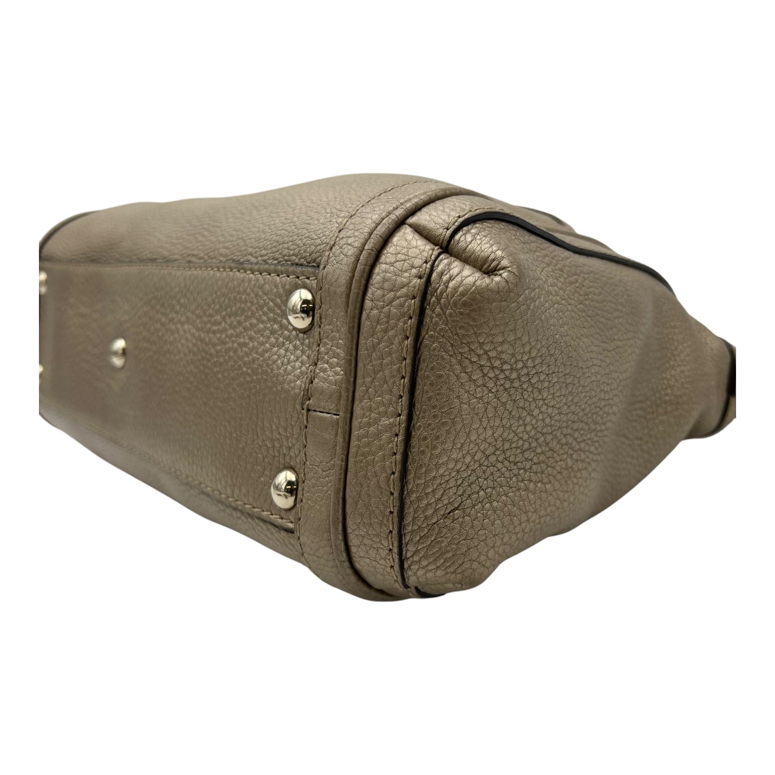 Twist Shoulder Bag Gold in Calfskin, Gold hardware