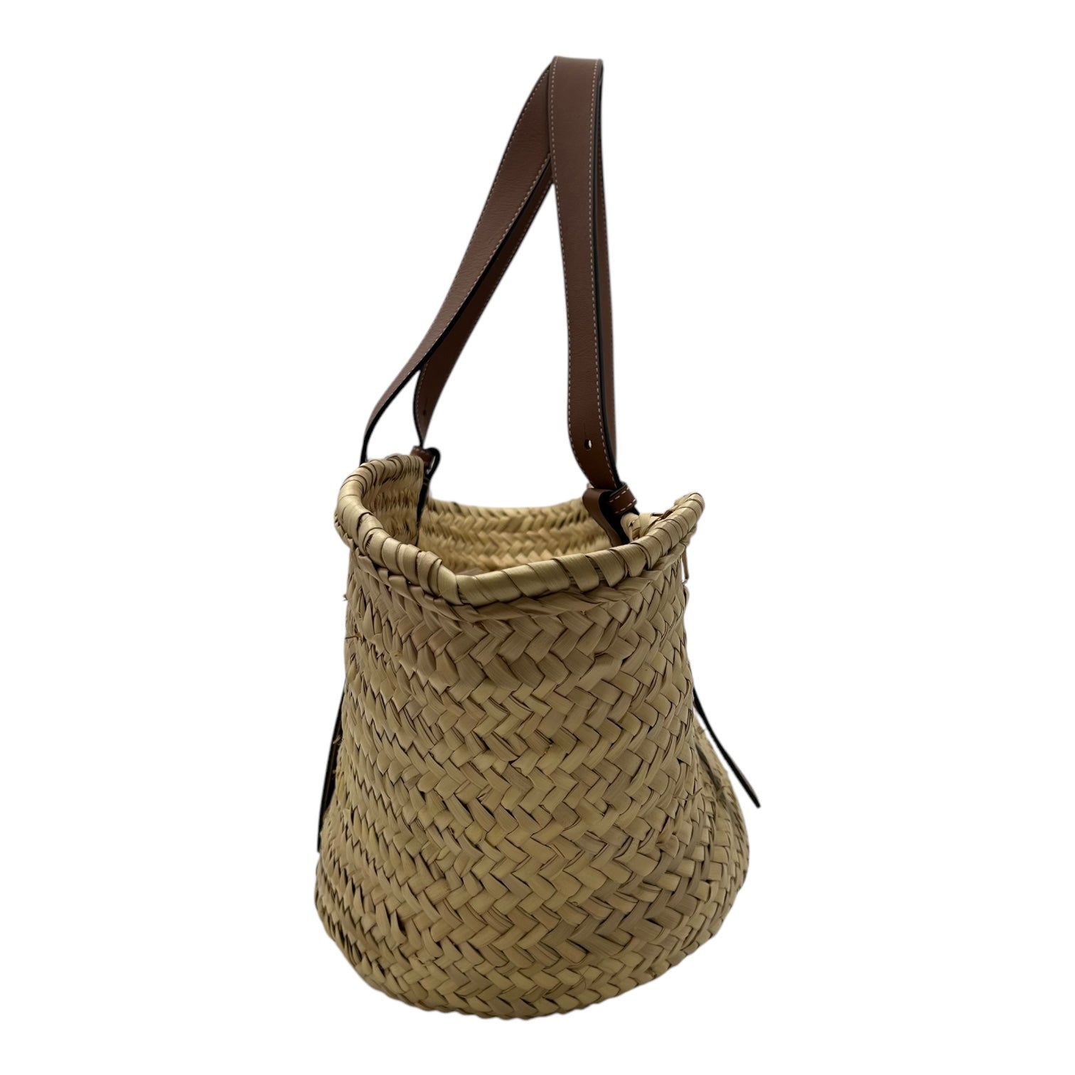 Anagram Basket Beige Shoulder Bag in Raffia, Silver hardware