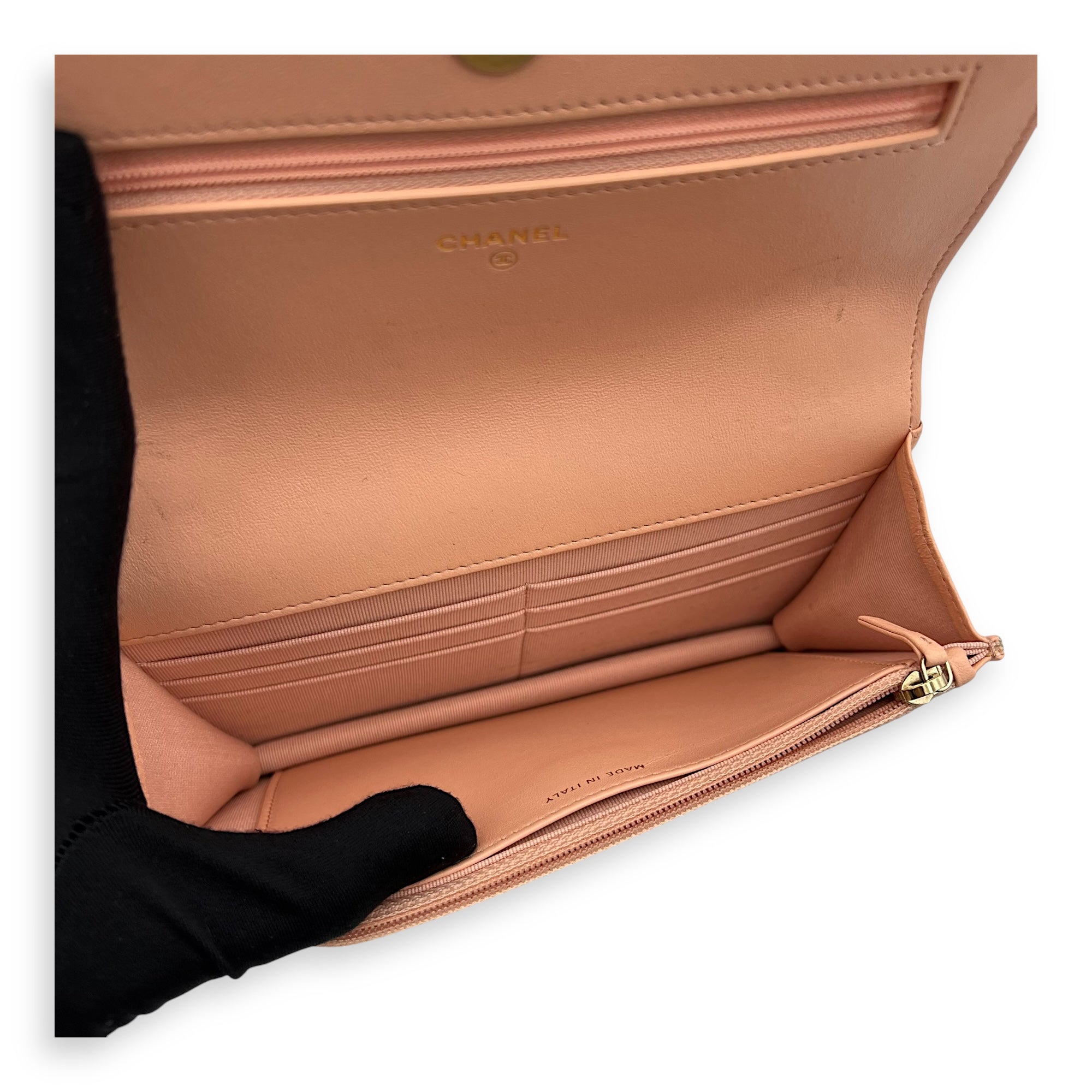 C19 Wallet On Chain Peach in Lambskin, Mixed hardware