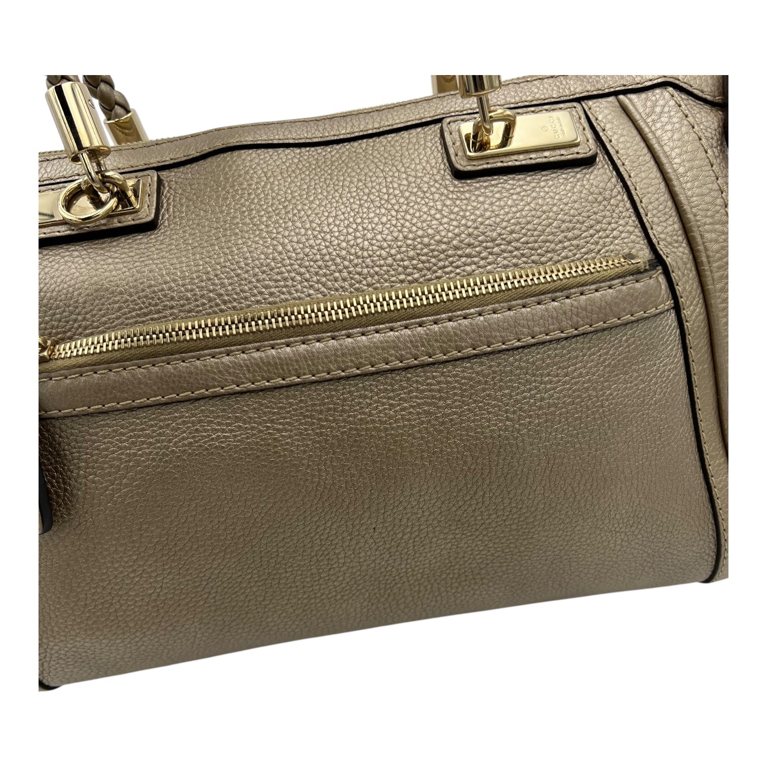 Twist Shoulder Bag Gold in Calfskin, Gold hardware