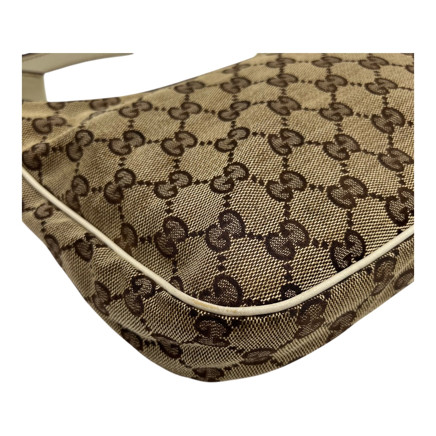 GG Shoulder Bag Brown in Canvas, Gold hardware