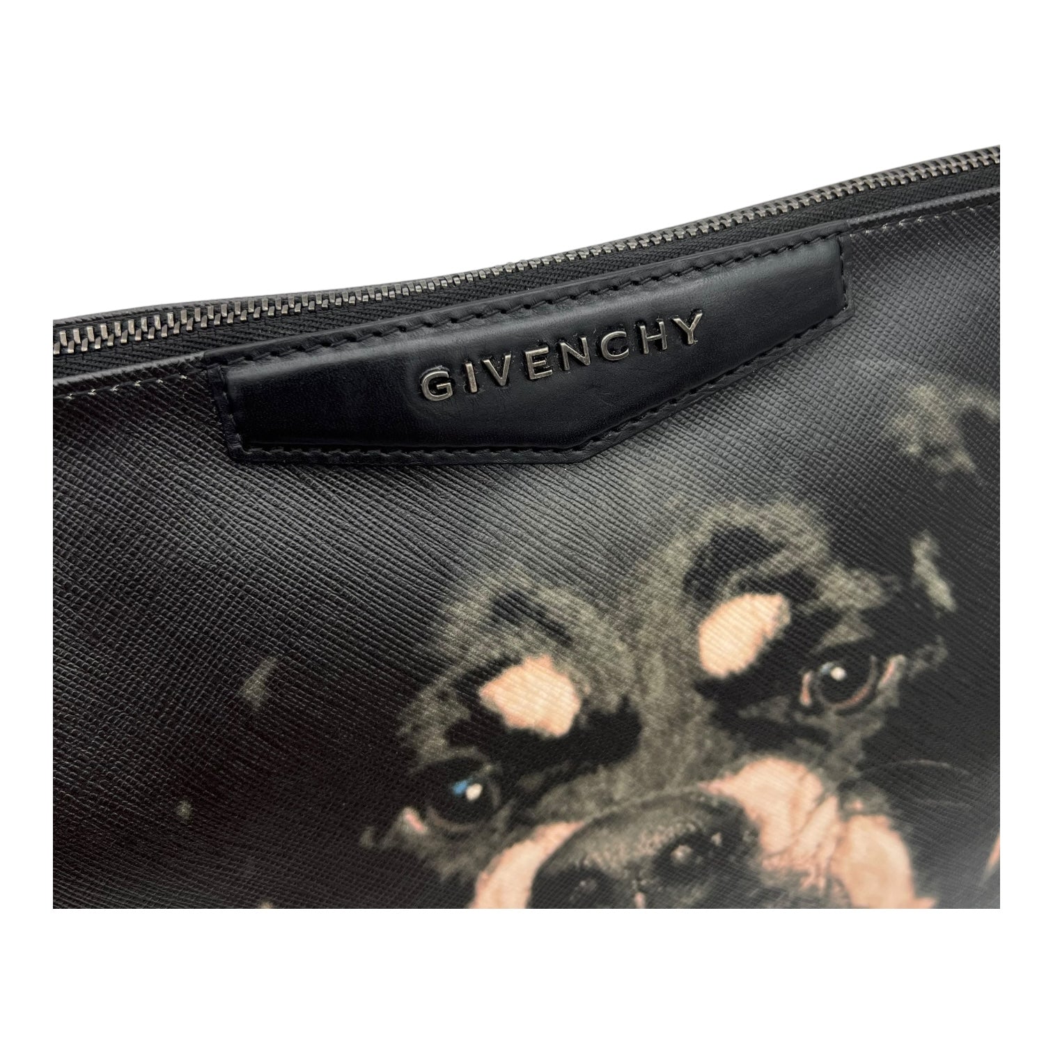 Rottweiler Clutch Black in Calfskin, Silver hardware