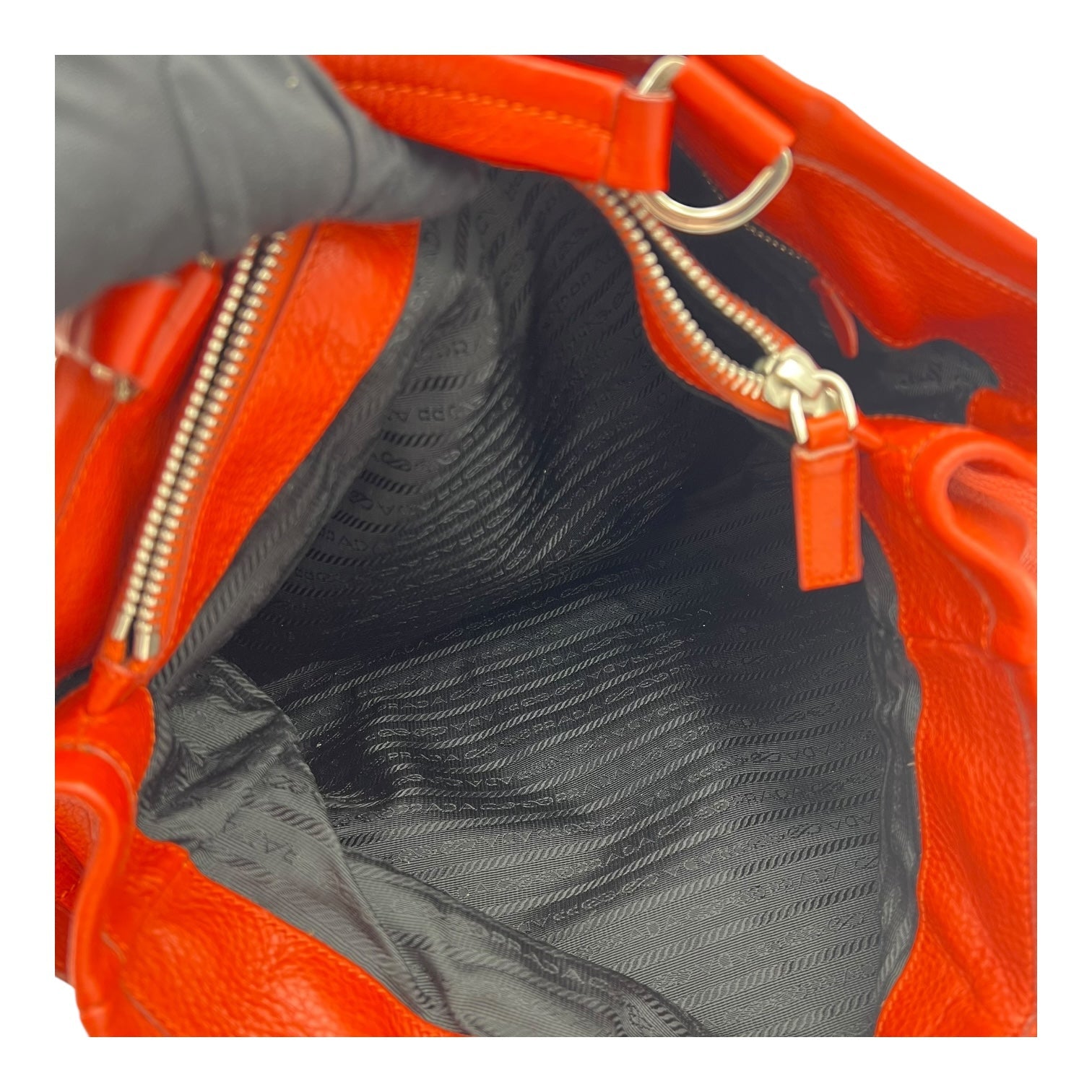 Vitello Daino Red Shoulder Bag in Calfskin, Silver hardware
