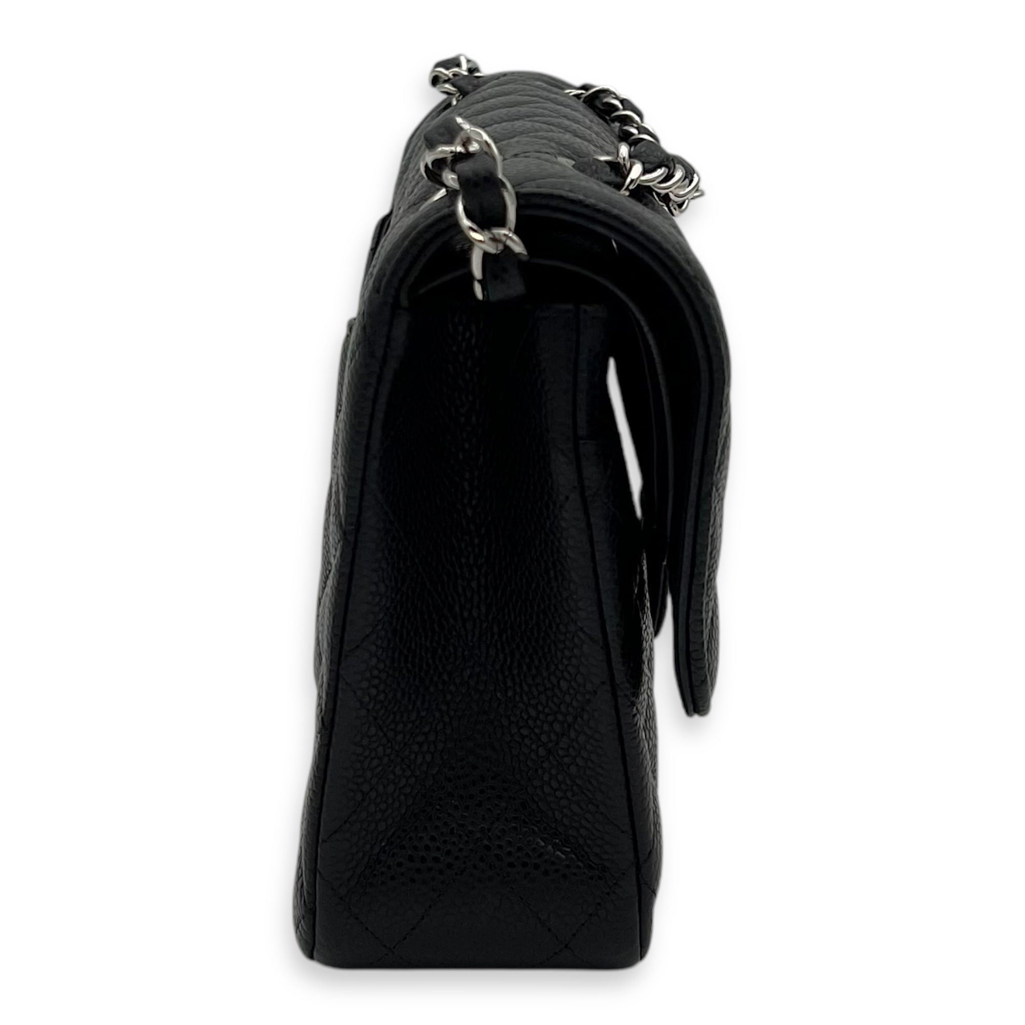 Classic Medium Black Shoulder Bag in Caviar Leather, Silver hardware