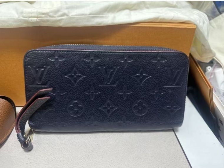2017 LOUIS VUITTON Zippy Wallet Long Wallet Marine Rouge Monogram Empreinte