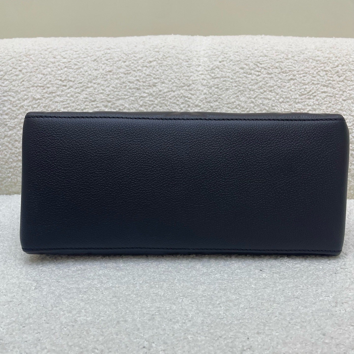 2022 LV Louis Vuitton black full leather petit palais new Montaigne chip model