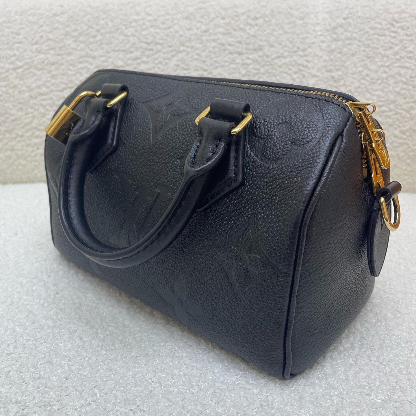 Louis Vuitton Speedy Bandoulière 20  Black embossed Bag