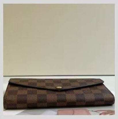 Louis Vuitton checkerboard double layered wallet